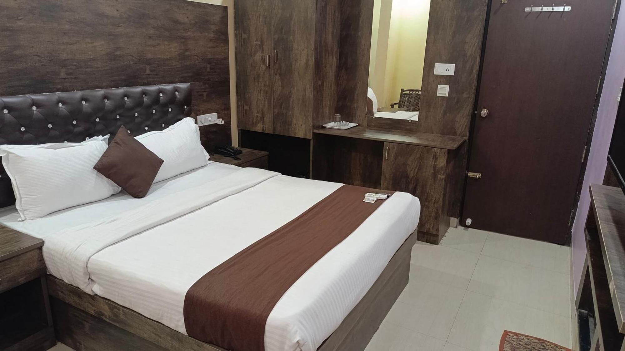 Pph Royal Gs Comforts Opp Mall Of Asia Bengaluru Kültér fotó