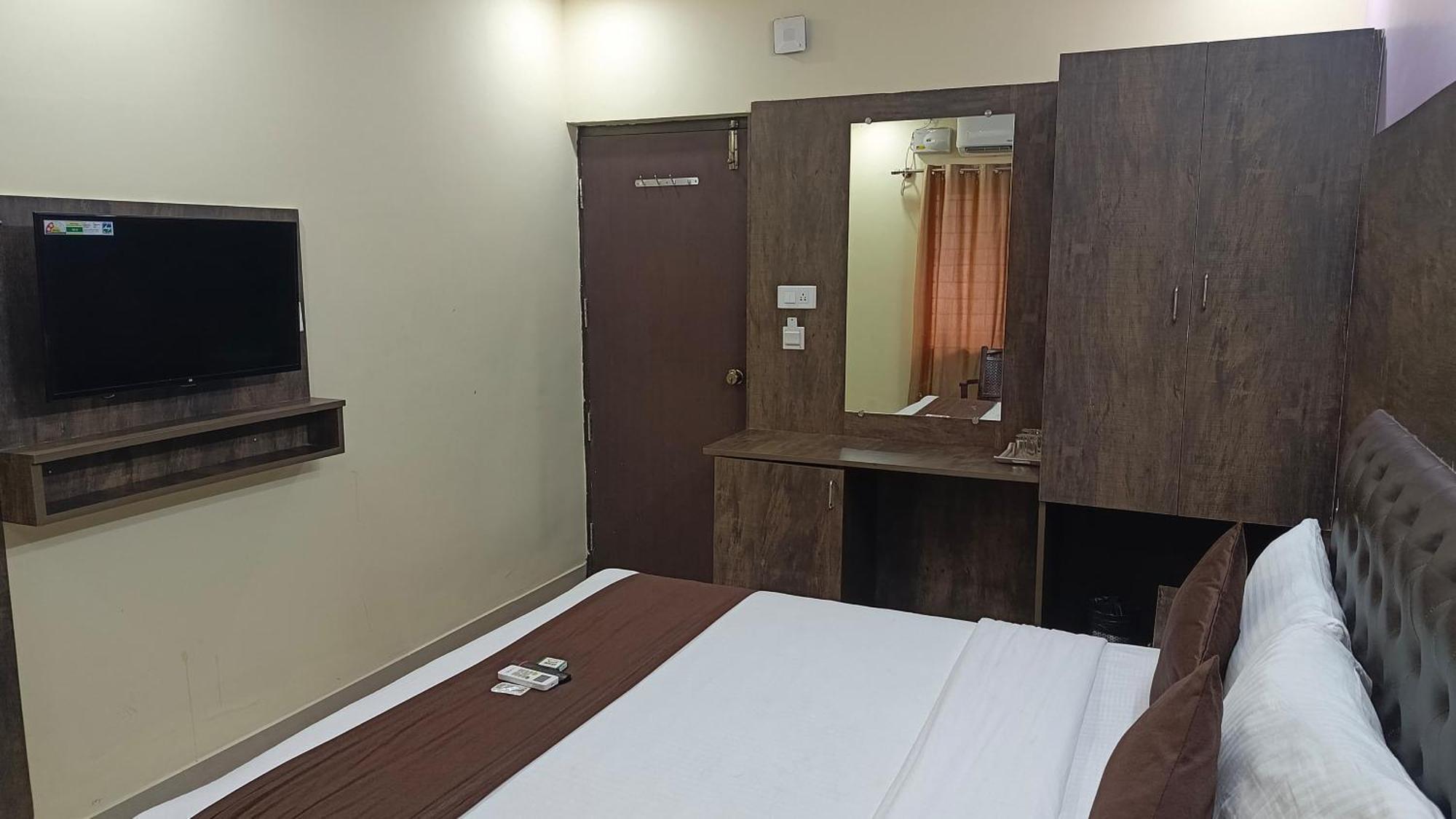 Pph Royal Gs Comforts Opp Mall Of Asia Bengaluru Kültér fotó
