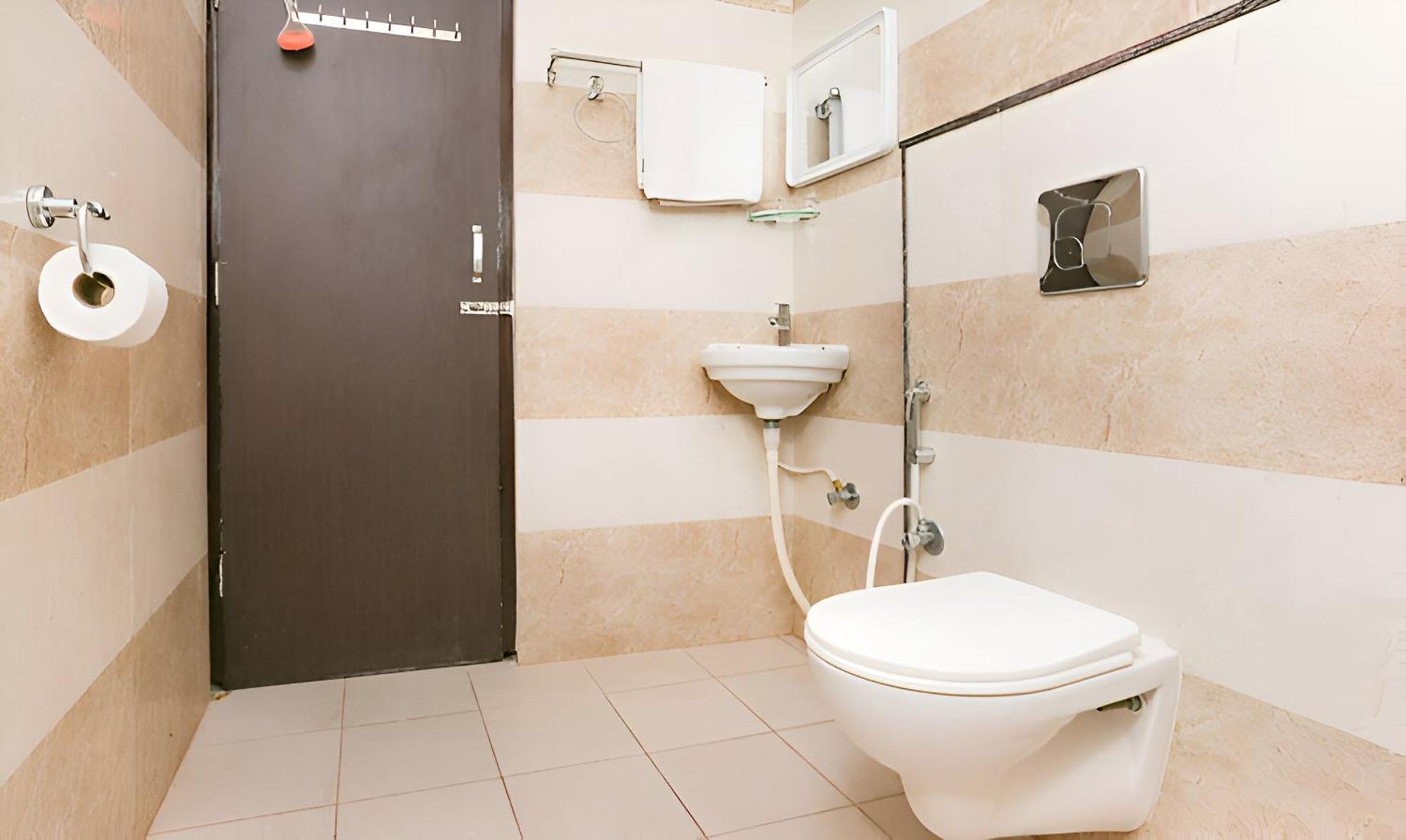 Pph Royal Gs Comforts Opp Mall Of Asia Bengaluru Kültér fotó