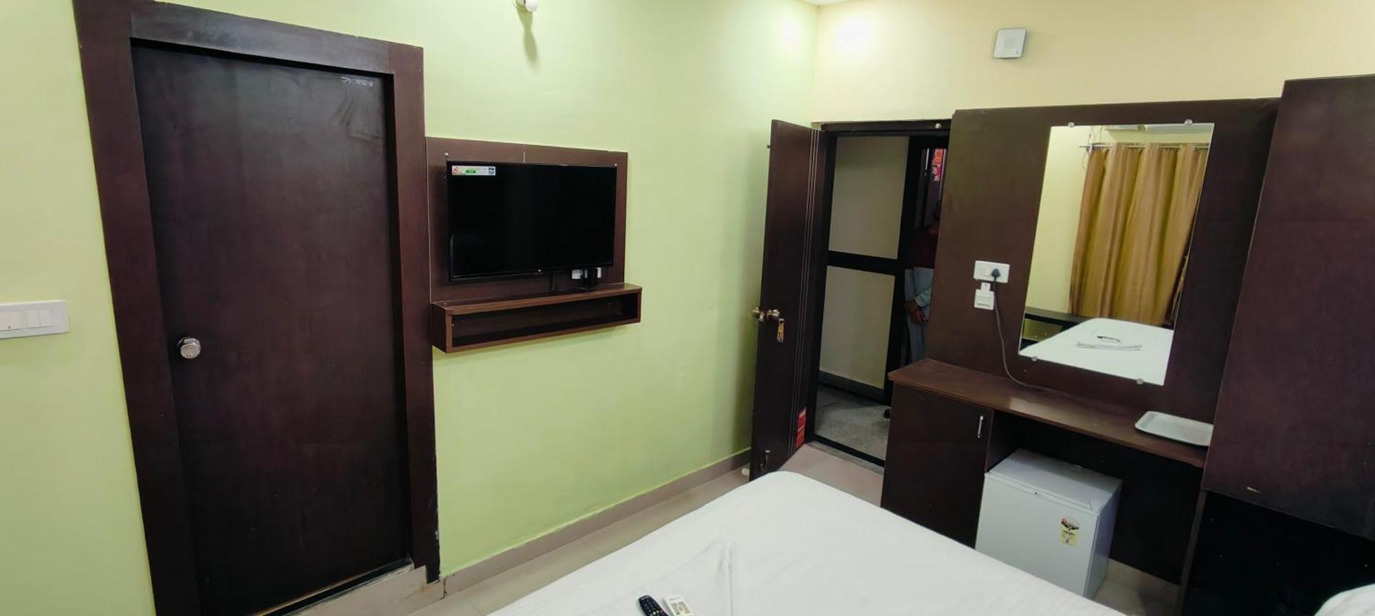 Pph Royal Gs Comforts Opp Mall Of Asia Bengaluru Kültér fotó